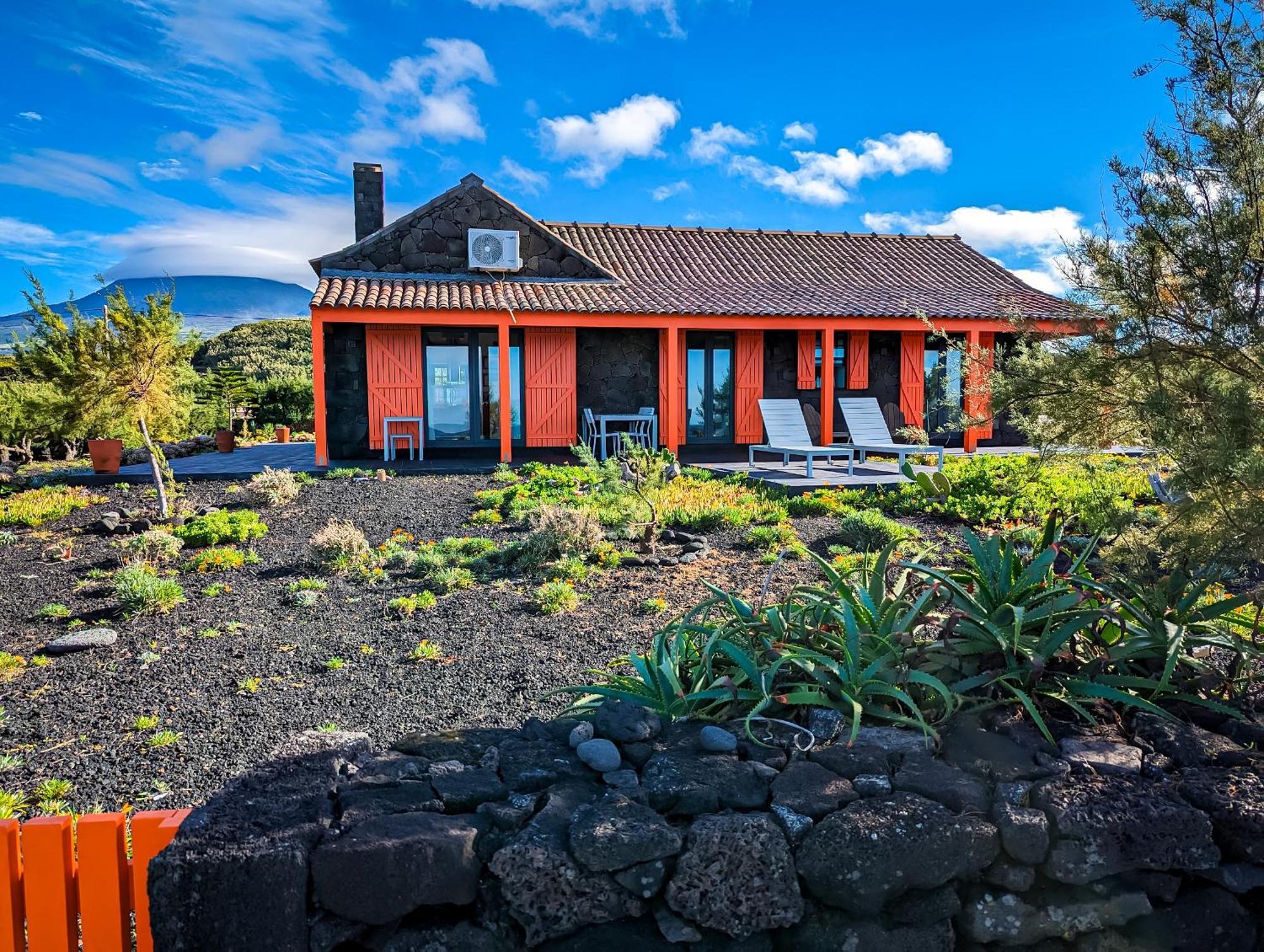 Casa Baleia Laranja Ocean-Front Villa Madalena  Eksteriør billede